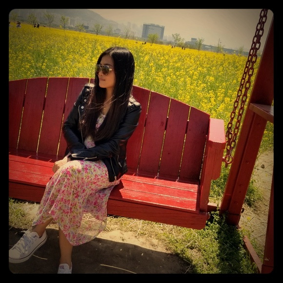 Meet your Posher, Suphawadee - Picture 1 of 2